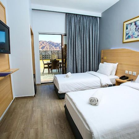 Golden Tulip Aqaba Hotell Exteriör bild