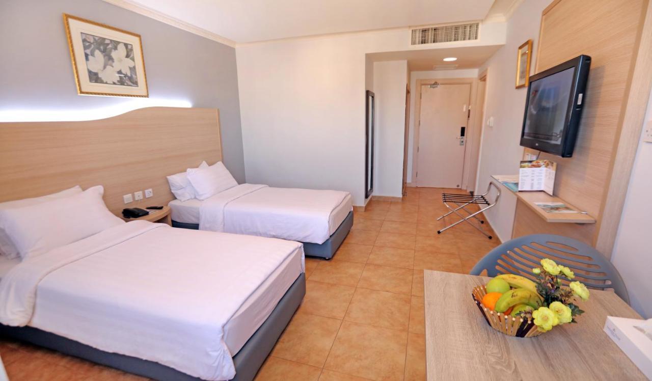 Golden Tulip Aqaba Hotell Exteriör bild