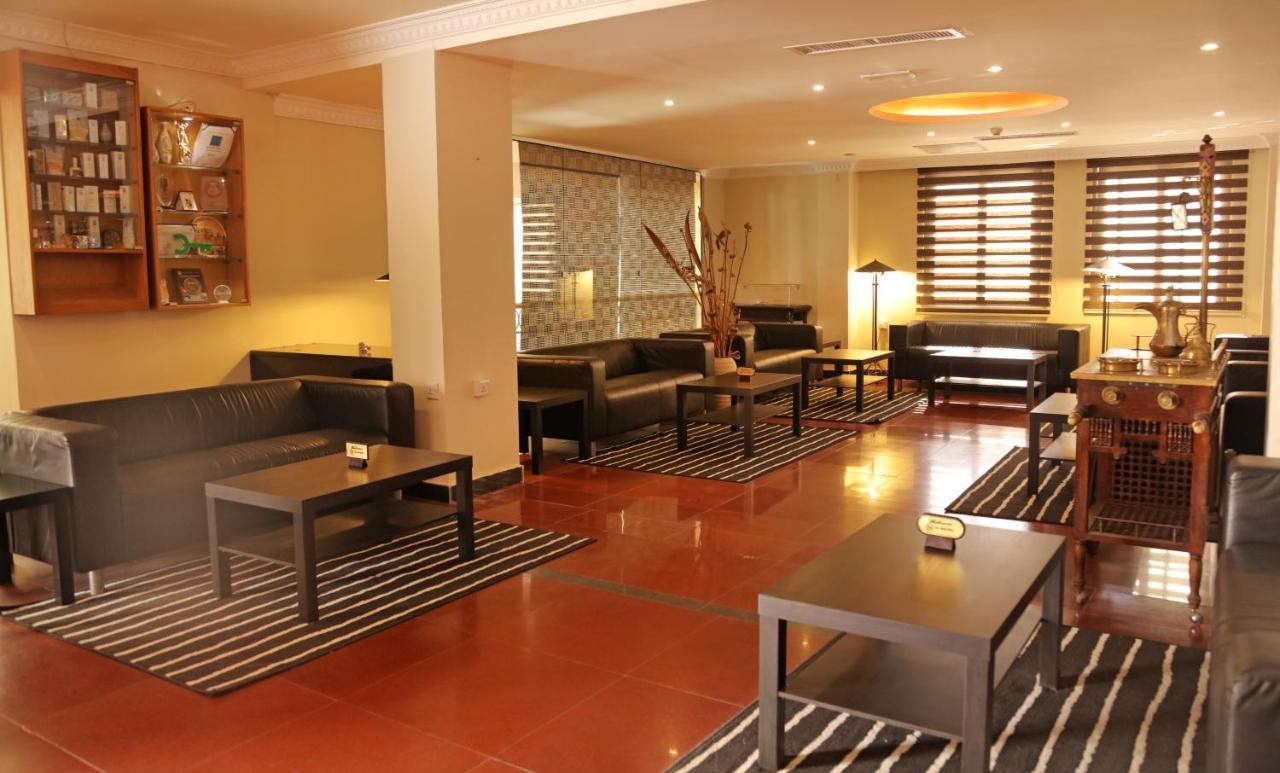 Golden Tulip Aqaba Hotell Exteriör bild