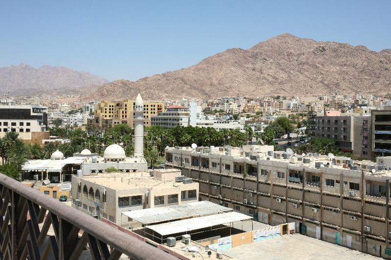 Golden Tulip Aqaba Hotell Exteriör bild